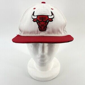 Mitchell & Ness Chicago Bulls NBA Hardwood Classics Snapback Hat White Red (W9)